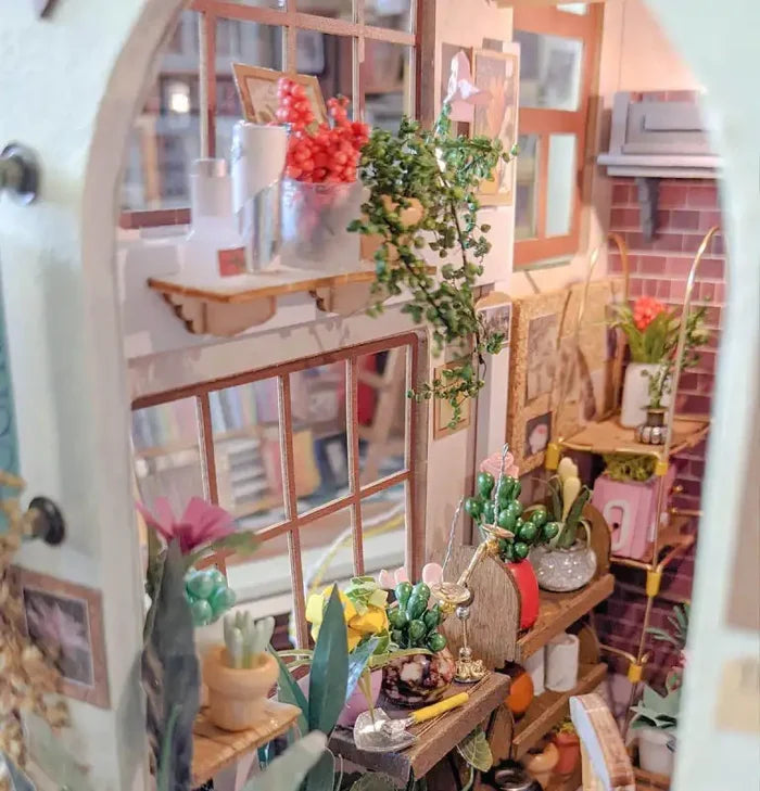 Maison Miniature Emily’s Floral Boutique