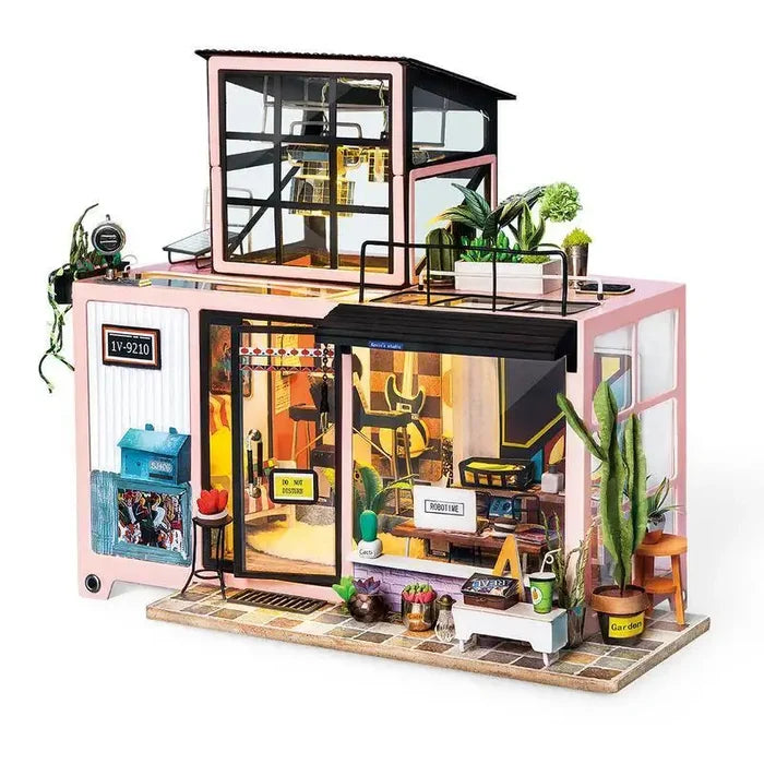 Maison Miniature Kevin’s Bachelor Studio