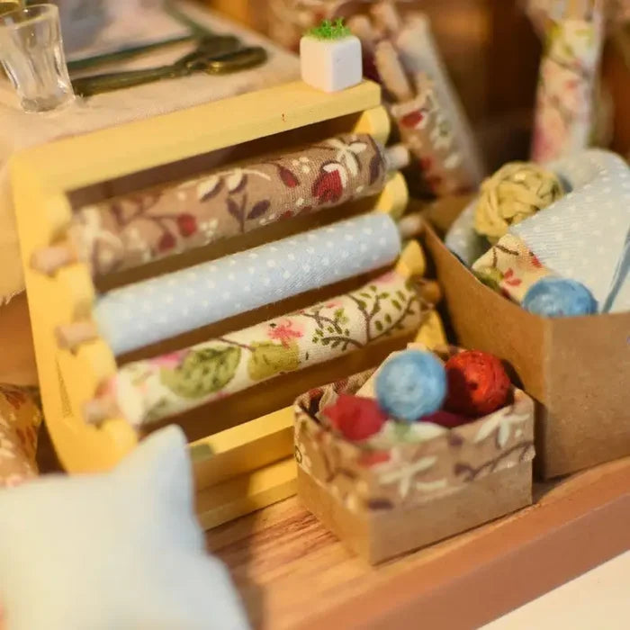 Maison Miniature Lisa’s Tailor Room
