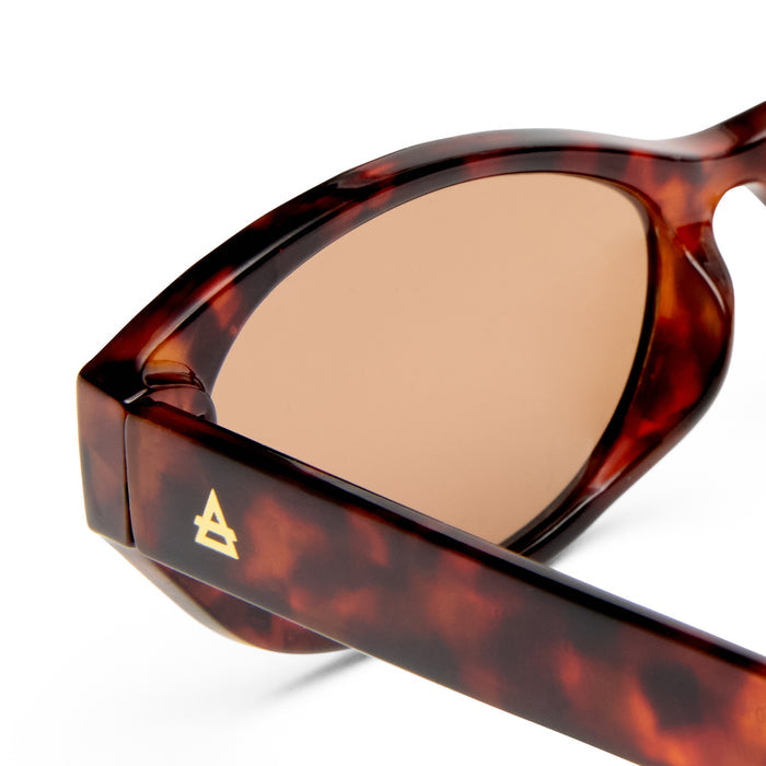Moonstone Dark Tort Female Oval Sunglasses | Aire