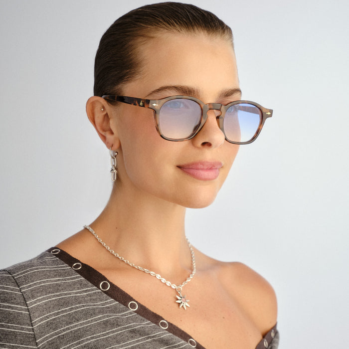 Nyxis Amber Tort Uni-Sex Round Sunglasses | Aire
