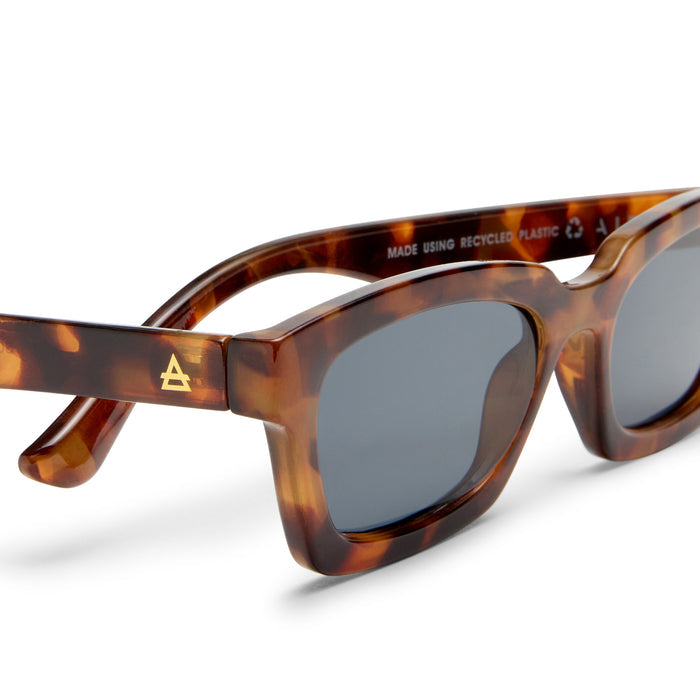 Sculptor Dark Tort Uni-Sex Rectangle Sunglasses | Aire