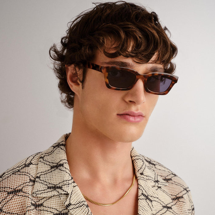 Sculptor Dark Tort Uni-Sex Rectangle Sunglasses | Aire